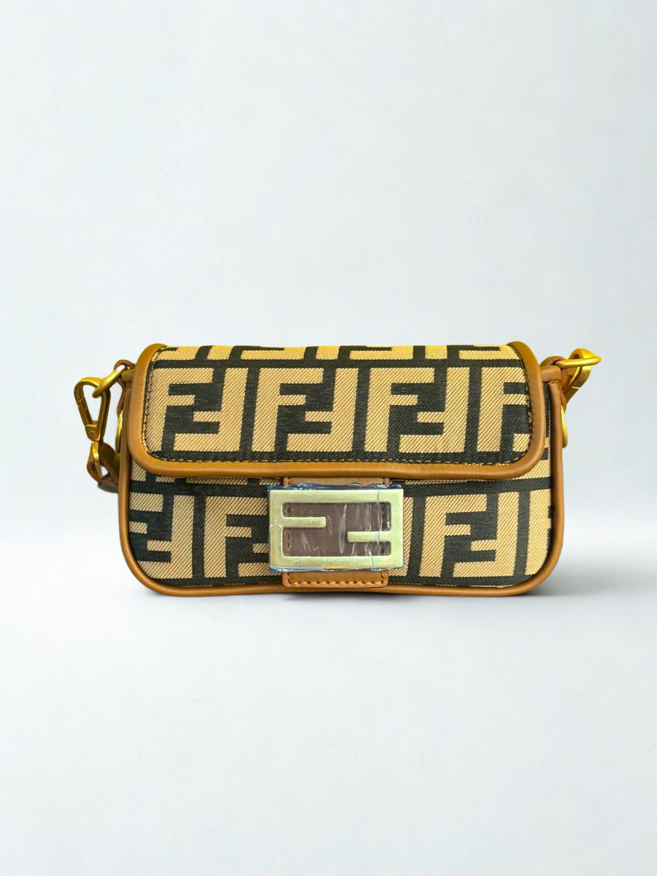 FENDİ Mini Askılı Çanta