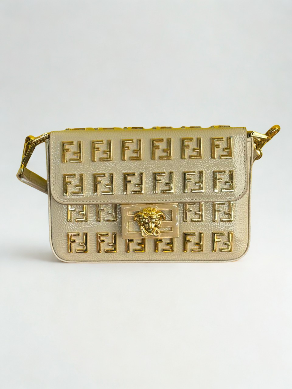 FENDACE Lüx Altın Kaplamalı Çanta