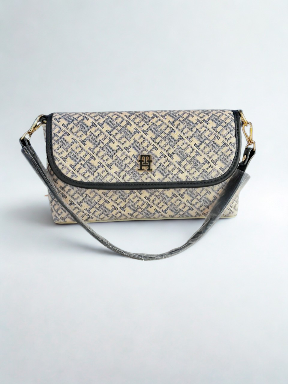 TOMMY HİLFİGER Kapaklı Çanta