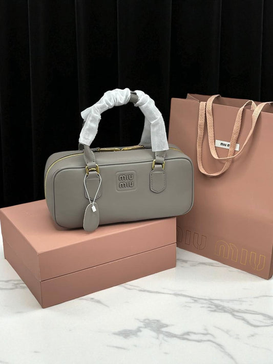 MİU MİU İthal Baget Çanta
