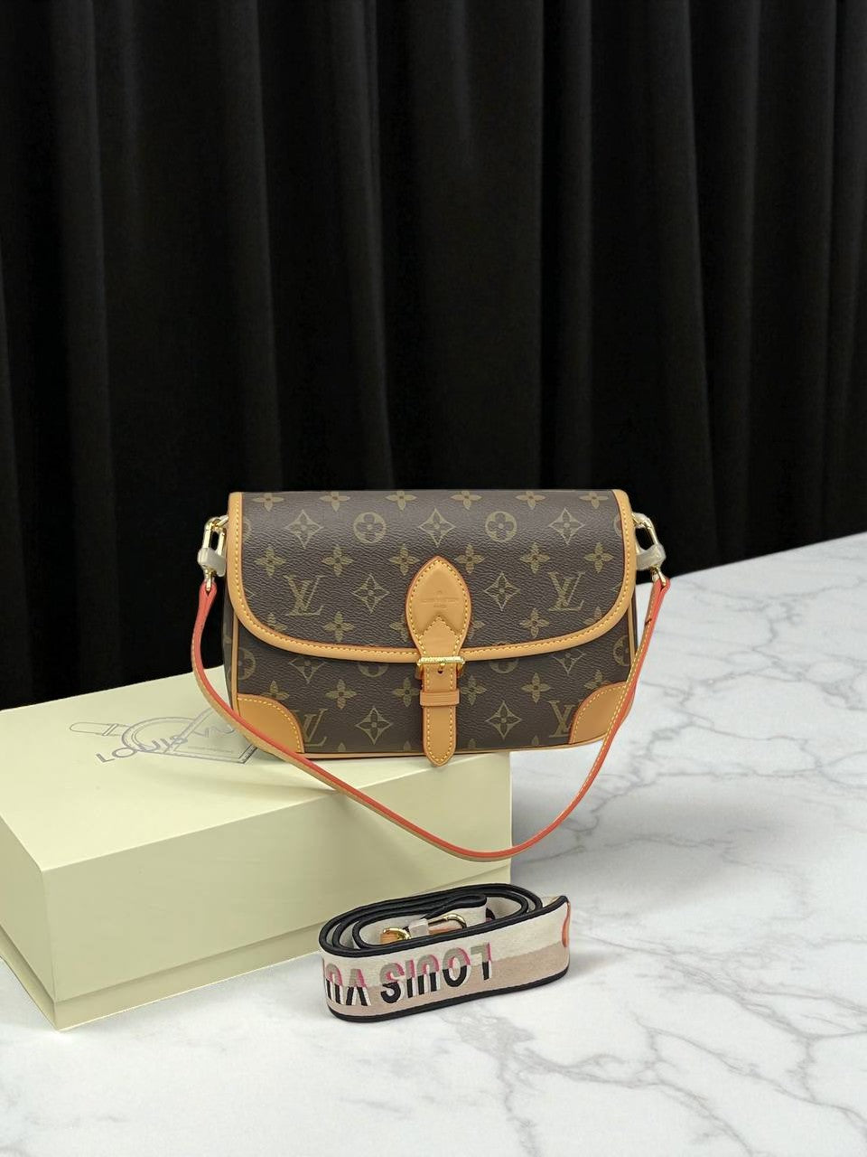 LOUİS VUİTTON İTHAL MİNİ MONOGRAM