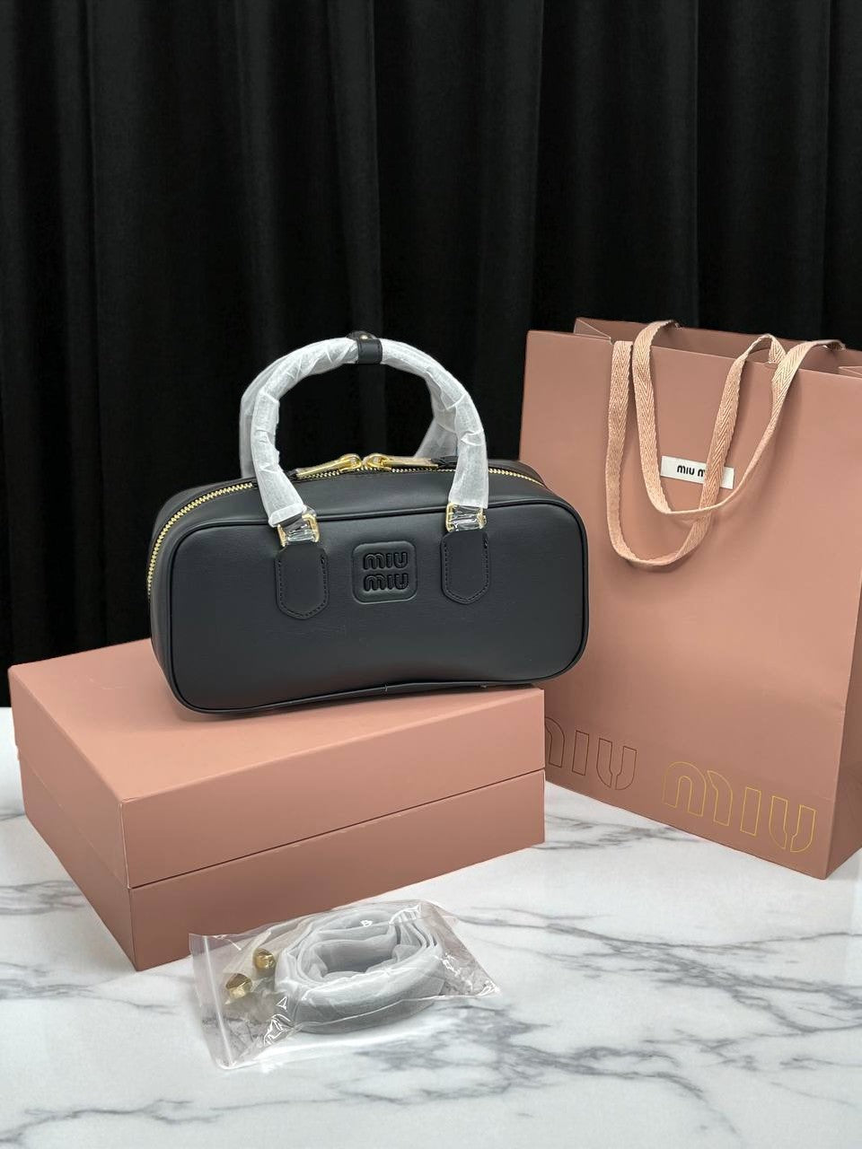 MİU MİU İthal Baget Çanta