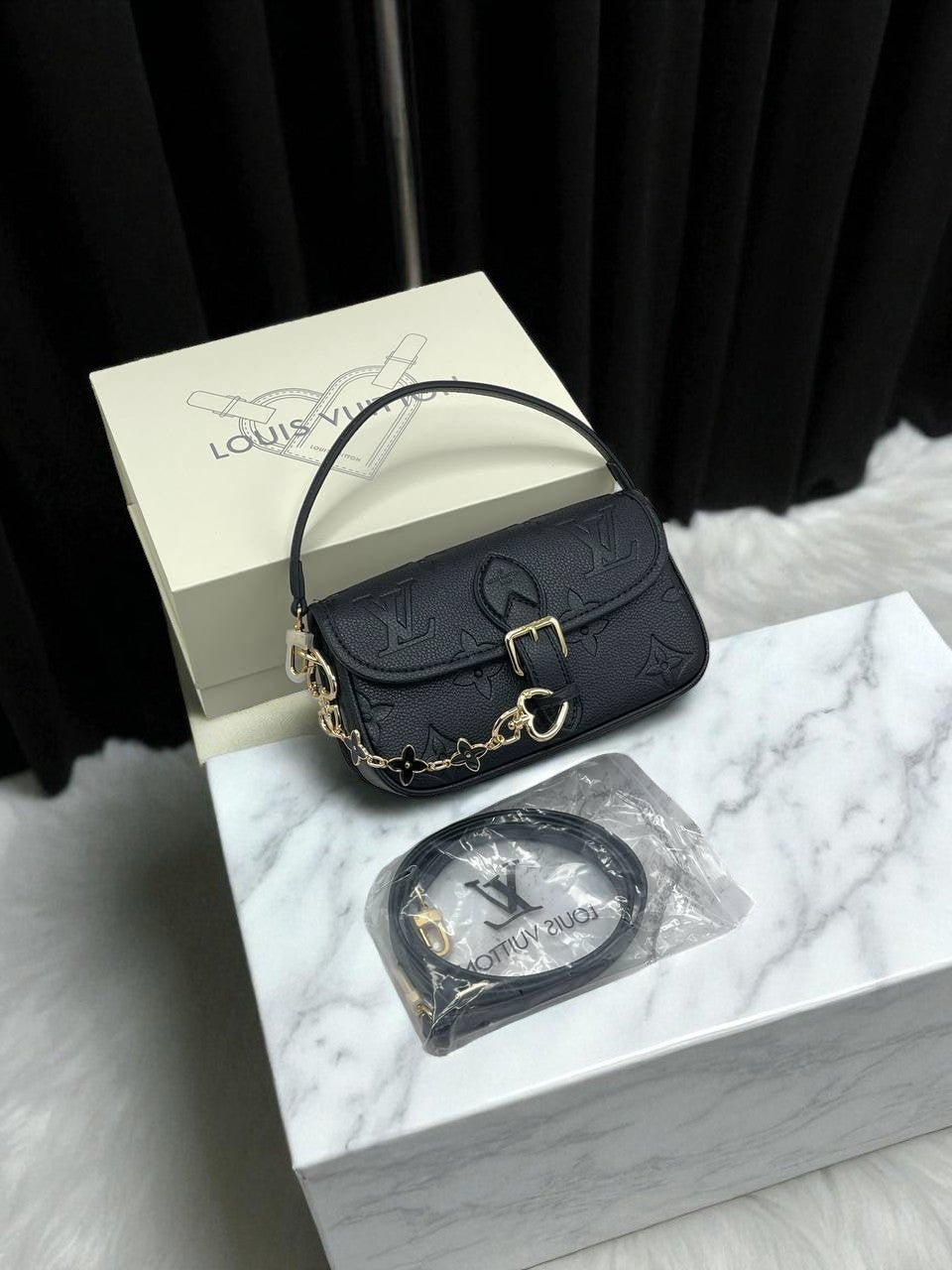 LOUİS VUİTTON İTHAL MİNİ MONOGRAM