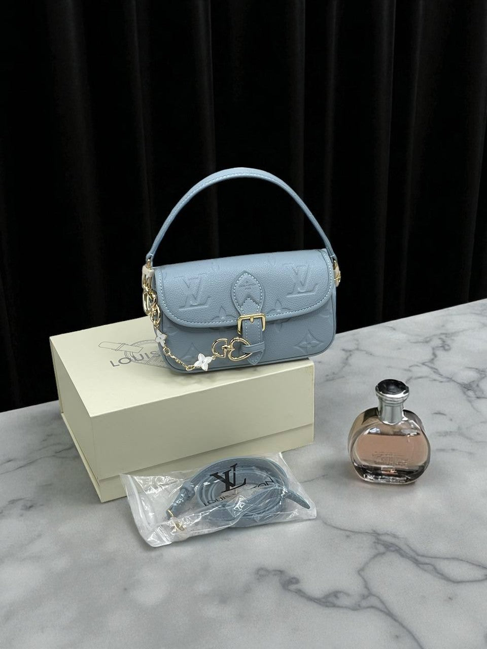 LOUİS VUİTTON İTHAL MİNİ MONOGRAM