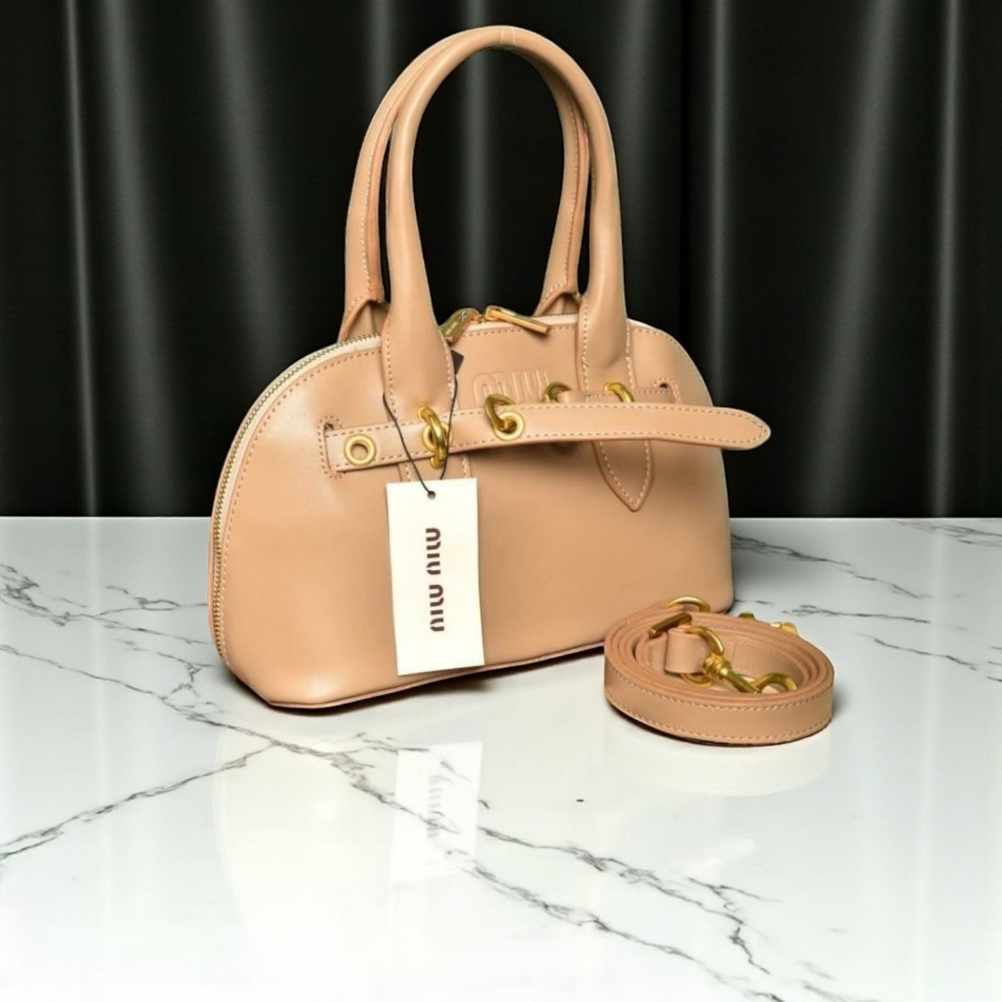 MİU MİU Rugan Çanta