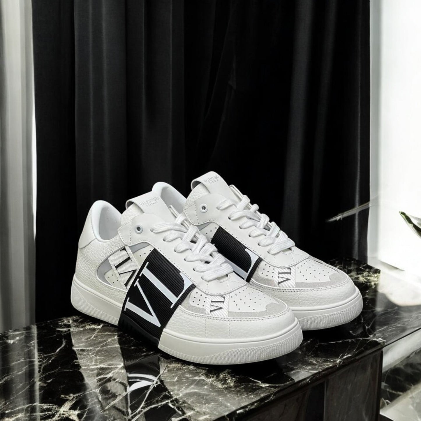 VALENTİNO GARAVANİ SNEAKER