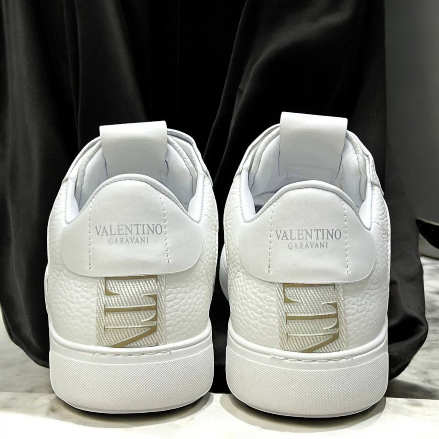 VALENTİNO GARAVANİ GOLD SNEAKER