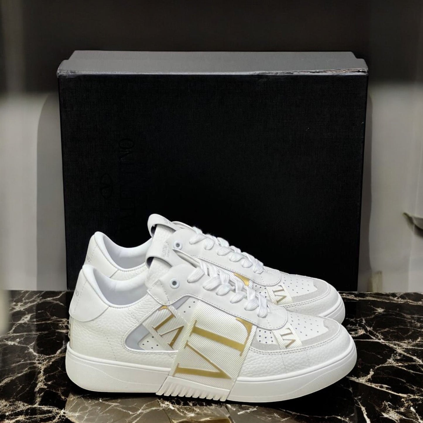VALENTİNO GARAVANİ GOLD SNEAKER