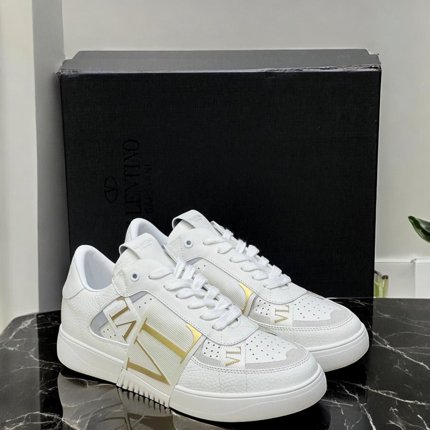VALENTİNO GARAVANİ GOLD SNEAKER
