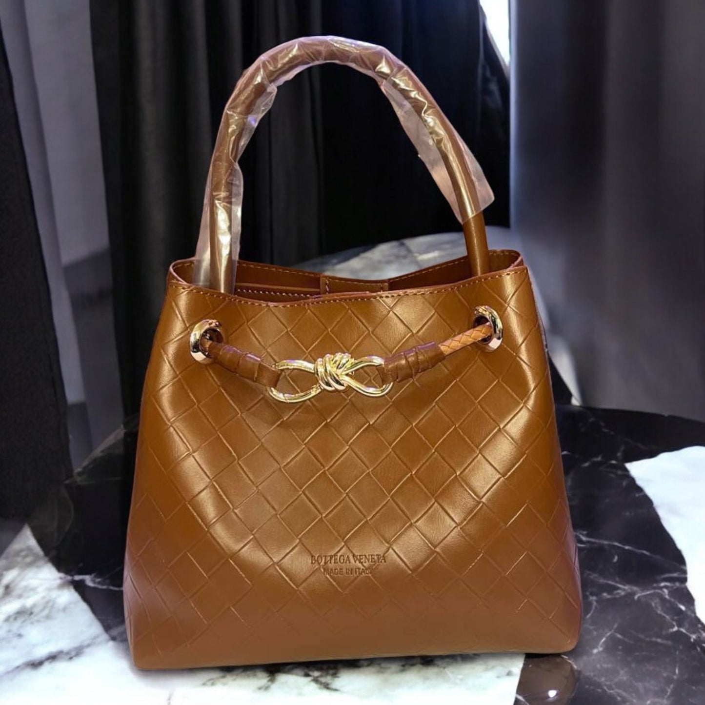 BOTTEGA VENETA Omuz Askılı Çanta