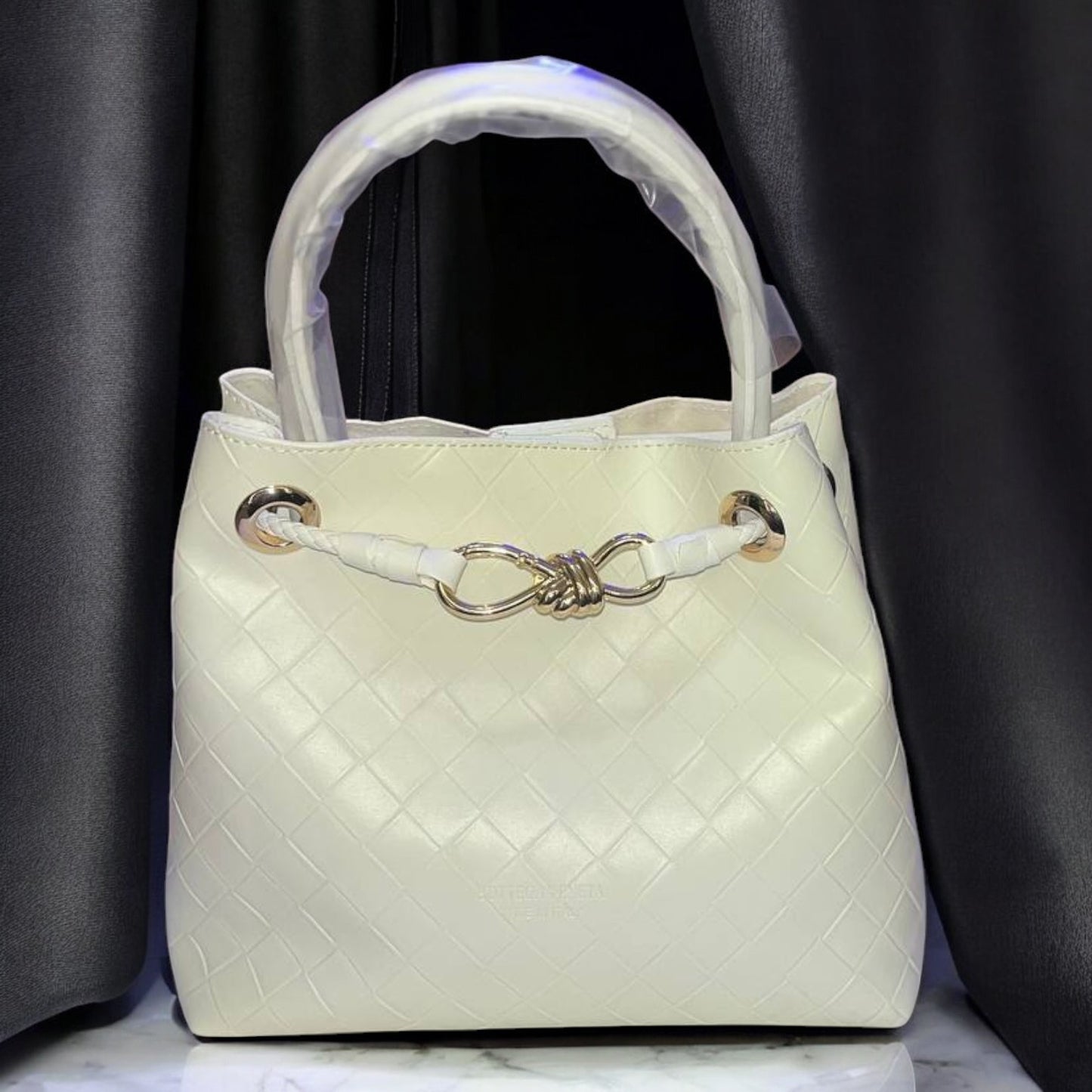 BOTTEGA VENETA Omuz Askılı Çanta