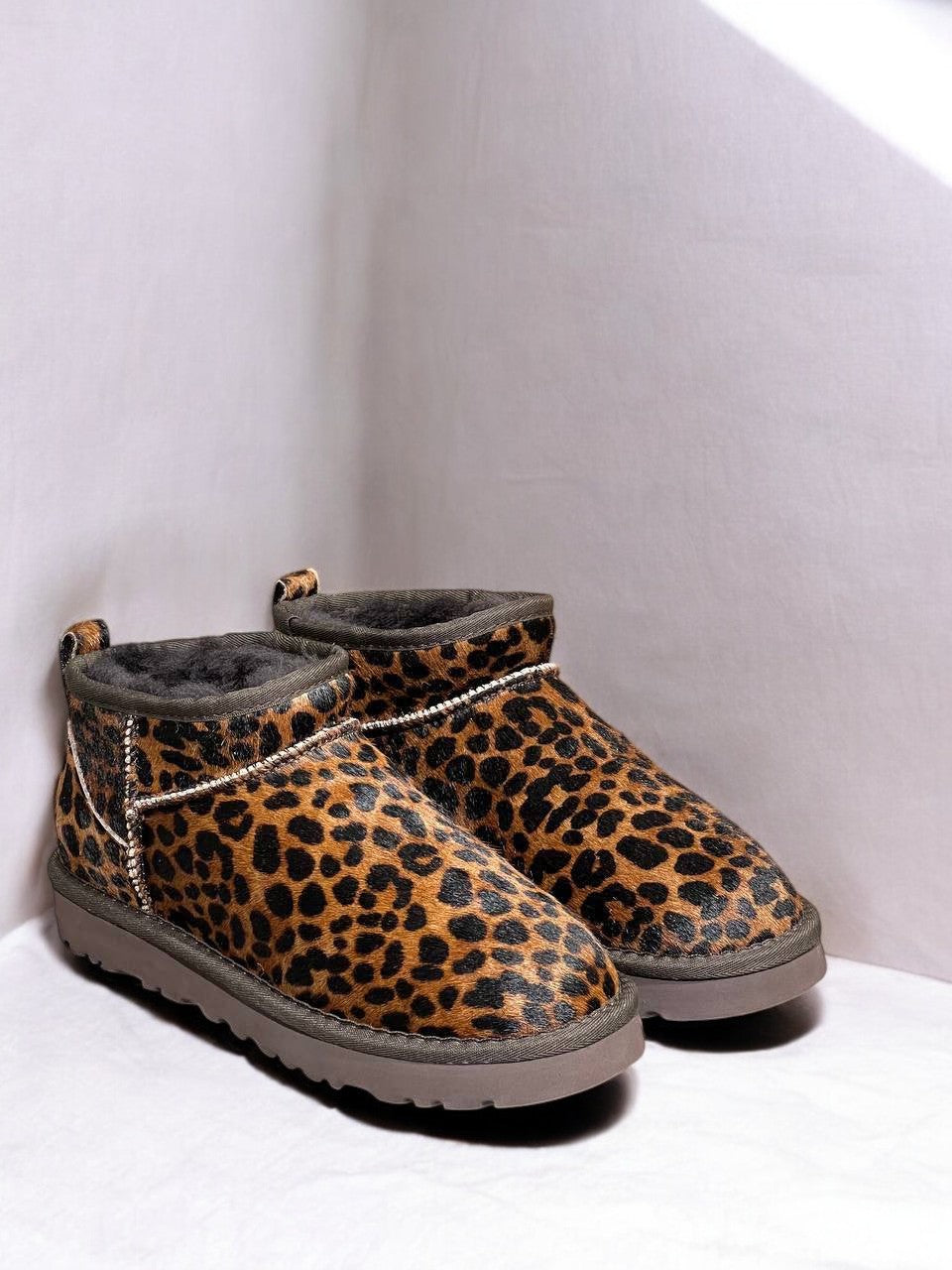 UGG CLASSİC PLATFORM LEOPAR