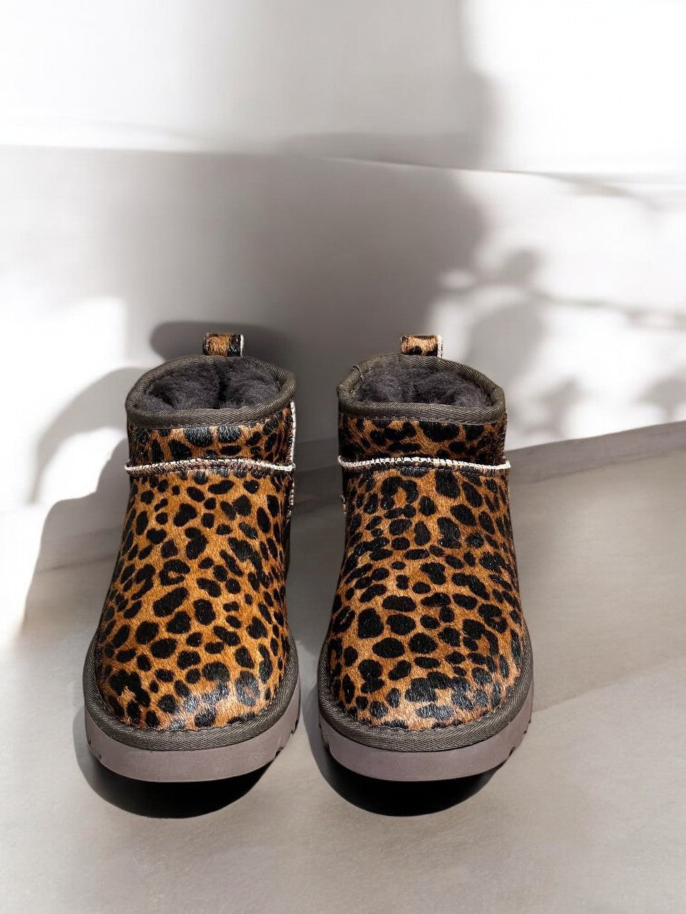 UGG CLASSİC PLATFORM LEOPAR